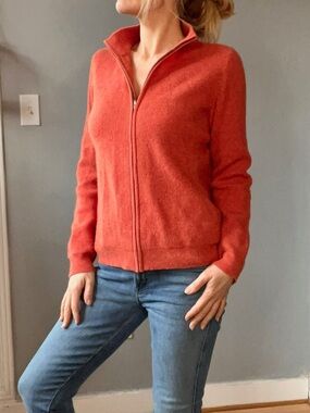 Duncan Cameron of Hawick Women's Zip-Front Coral cashmere + lambswool sweater EU